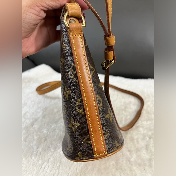 ‼️sold‼️Louis Vuitton Drouot Crossbody - Picture 4 of 11